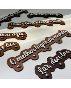 Porta Chaves Parede Mdf Amadeirado para Casa Apartamento Frases Decorativo Sem furo